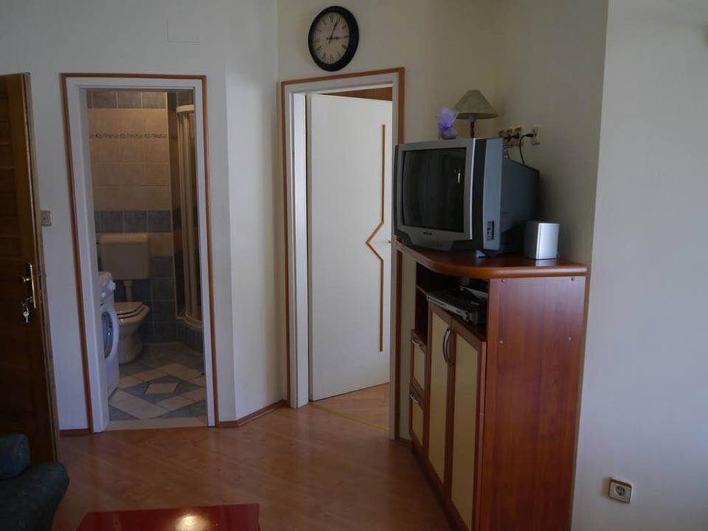 Apartment Iva Klek Room photo